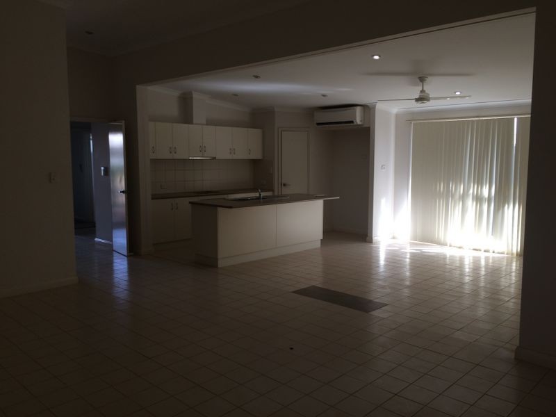 11 Woodswallow Bend, Nickol WA 6714