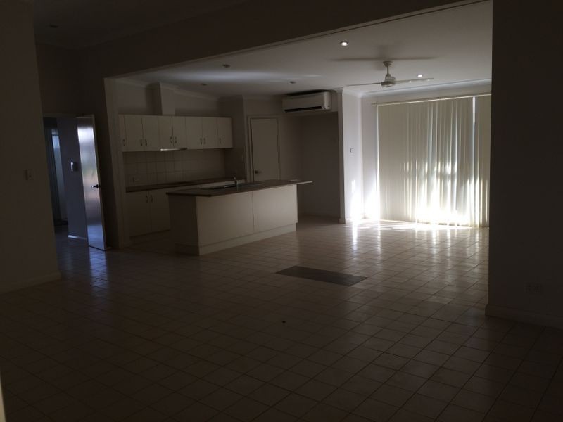 11 Woodswallow Bend, Nickol WA 6714