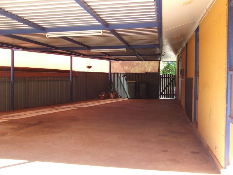 5 Yanboomah Close, Newman WA 6753