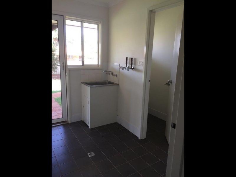 65F Kanberra Drive, Tom Price WA 6751