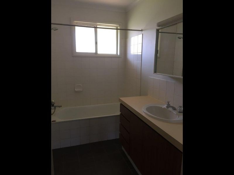 65F Kanberra Drive, Tom Price WA 6751