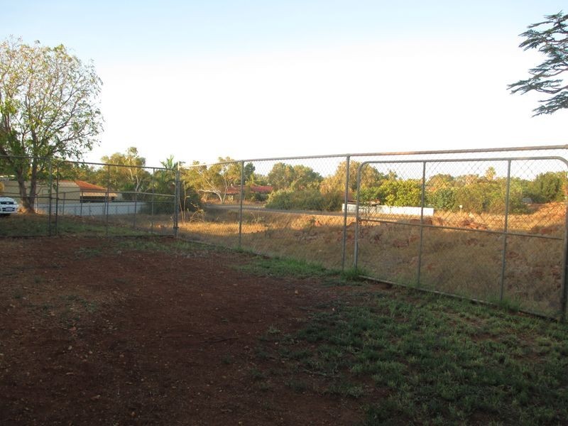 18 Meda Crescent, Dampier WA 6713