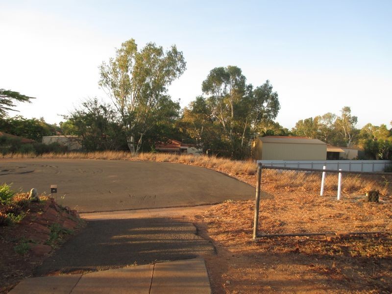 18 Meda Crescent, Dampier WA 6713