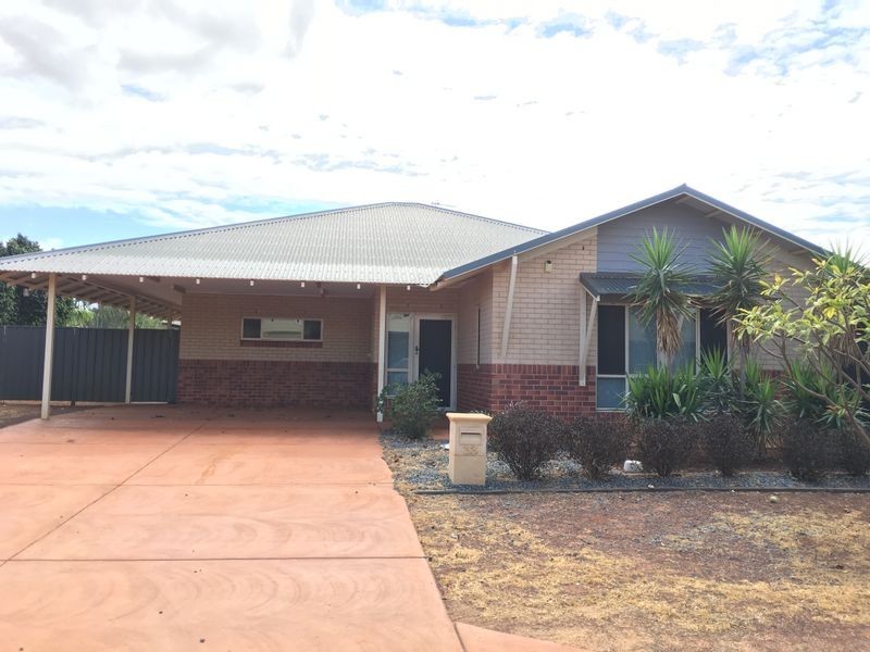 13 Windgrass Way, Nickol WA 6714