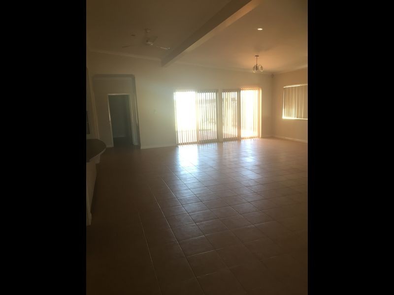 30 Brolga Meander, Nickol WA 6714