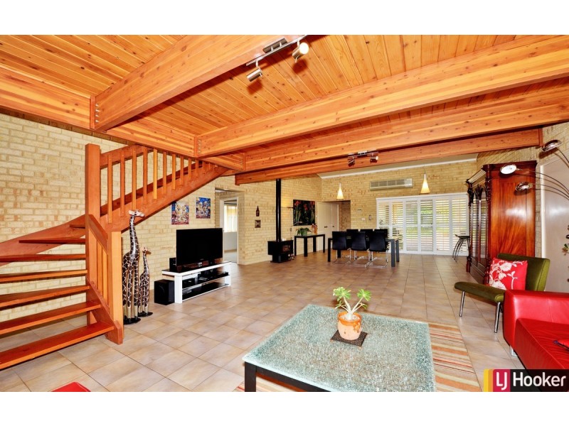 5 Seawind Drive, Silver Sands WA 6210