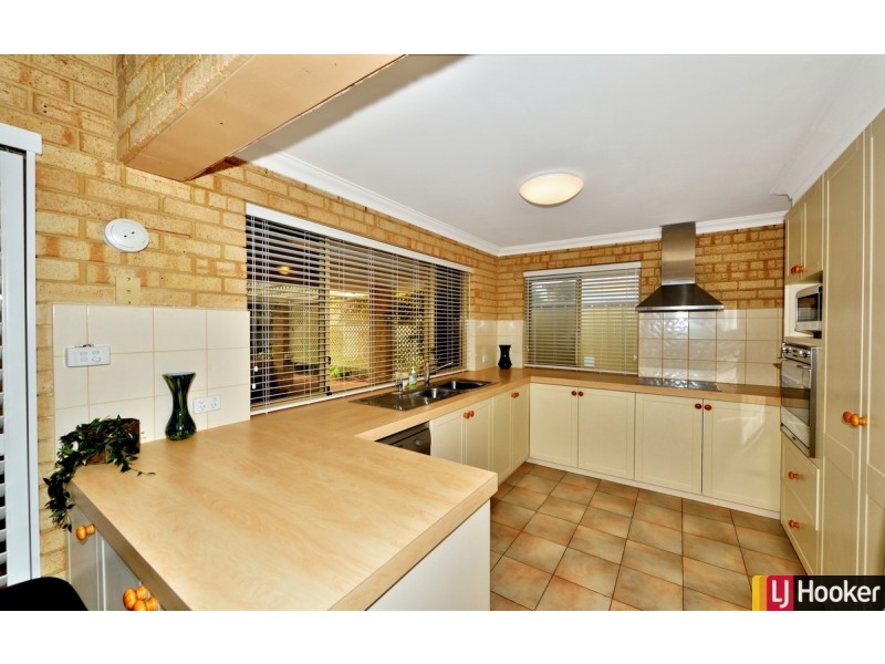 5 Seawind Drive, Silver Sands WA 6210