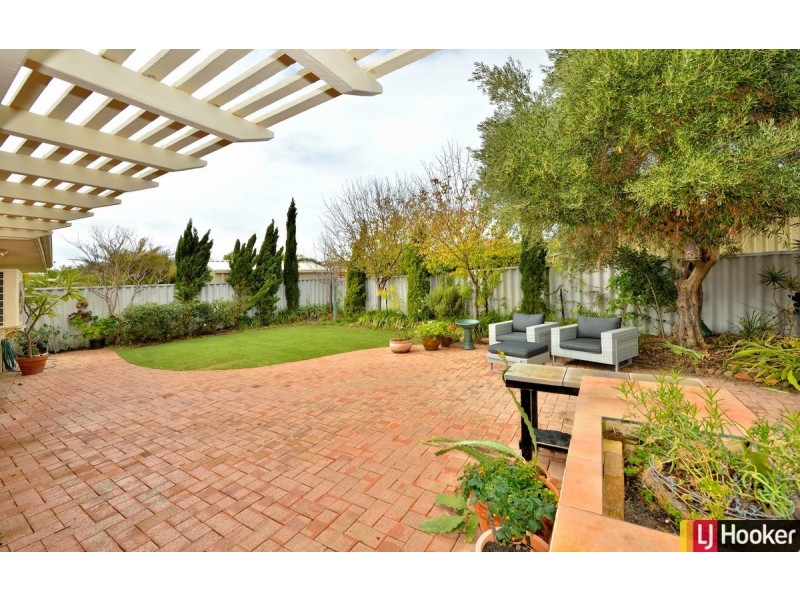 5 Seawind Drive, Silver Sands WA 6210