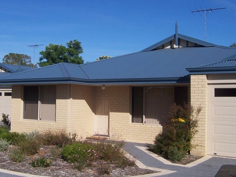 2/5 Nesbit Way, Greenfields WA 6210