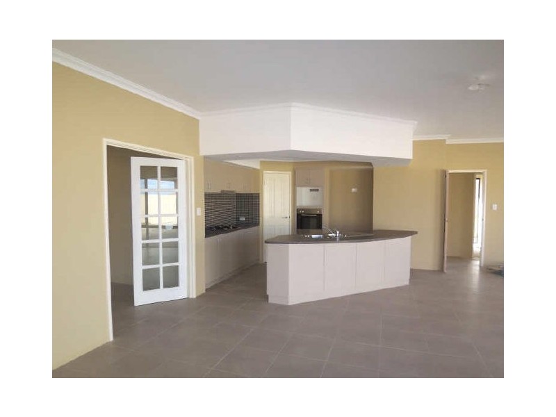 60 Seascapes Boulevard, Halls Head WA 6210