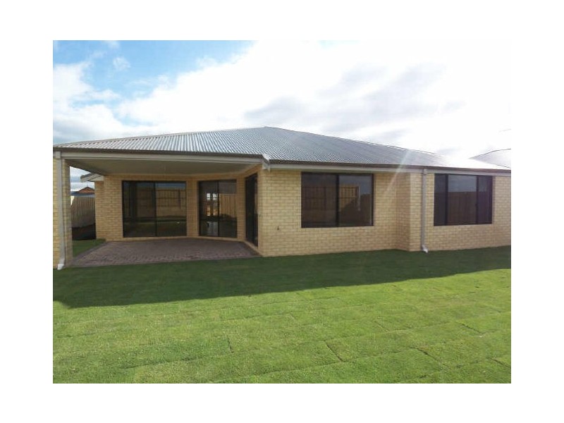 60 Seascapes Boulevard, Halls Head WA 6210