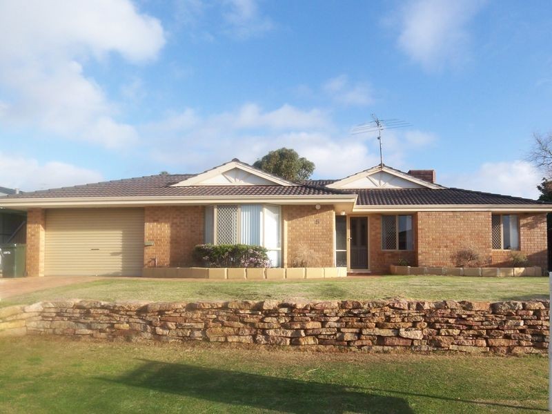 5 Darter Place, Halls Head WA 6210