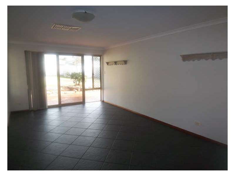 5 Darter Place, Halls Head WA 6210