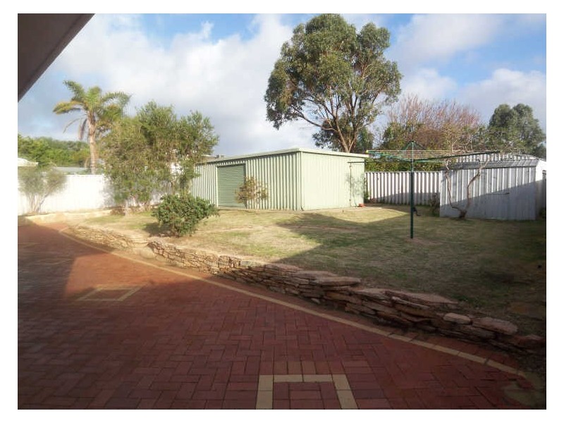 5 Darter Place, Halls Head WA 6210