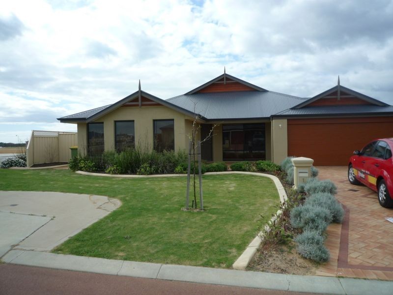 1 Argyle Fairway, Lakelands WA 6180