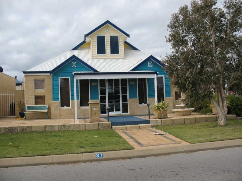 37 Darwin Terrace, Dudley Park WA 6210