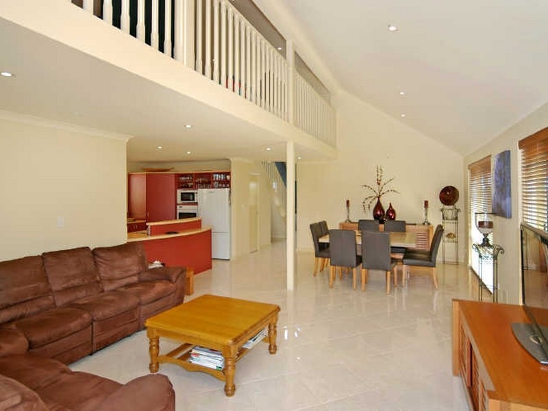37 Darwin Terrace, Dudley Park WA 6210