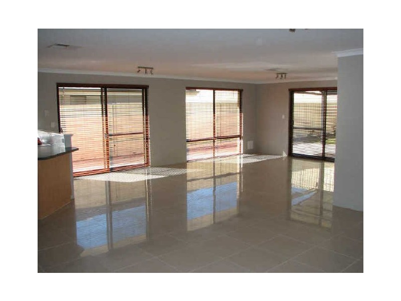 41 Yindana Boulevard, Lakelands WA 6180