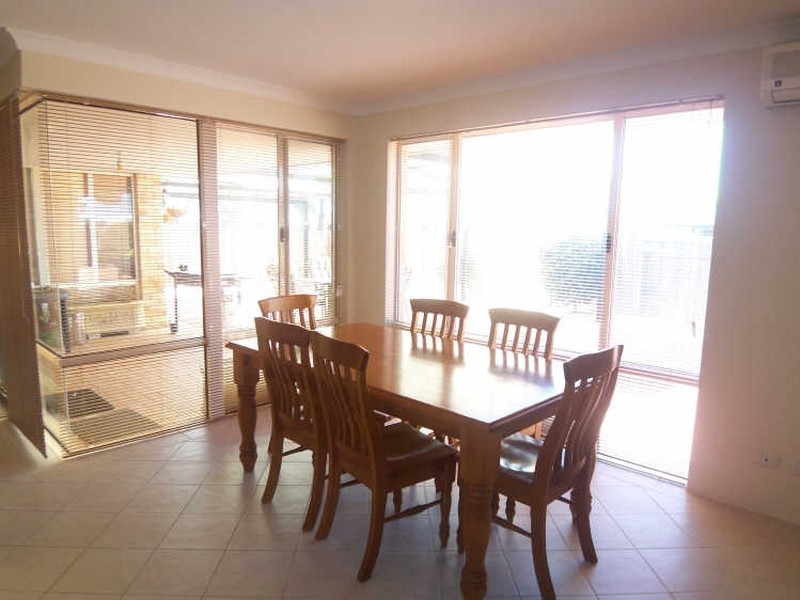 13 Tetrarose Parkway, Mandurah WA 6210