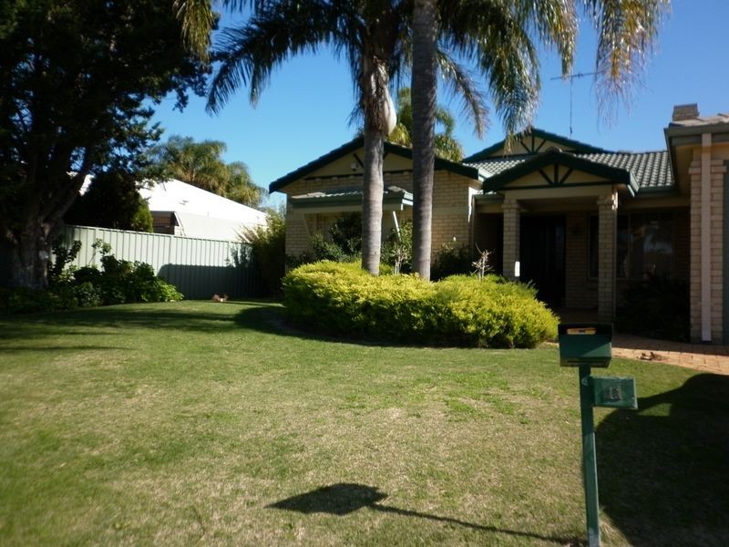 11 Waterville Retreat, Meadow Springs WA 6210