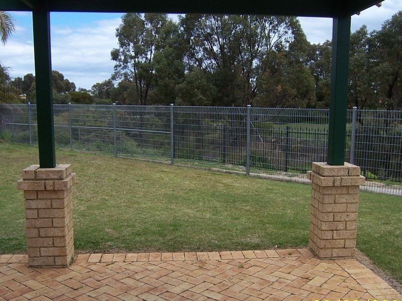 11 Waterville Retreat, Meadow Springs WA 6210