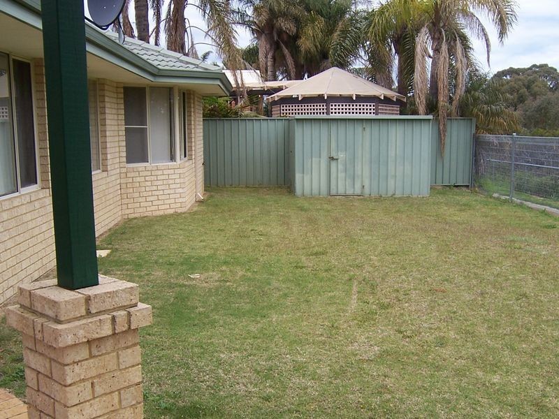 11 Waterville Retreat, Meadow Springs WA 6210