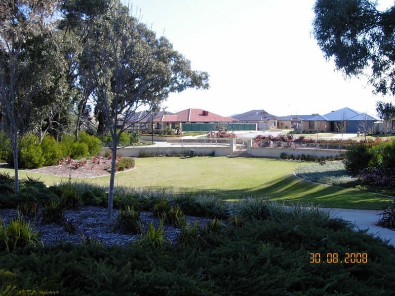 25 Jester Parkway, Meadow Springs WA 6210