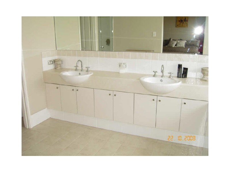 9 Hideaway Cove, Halls Head WA 6210