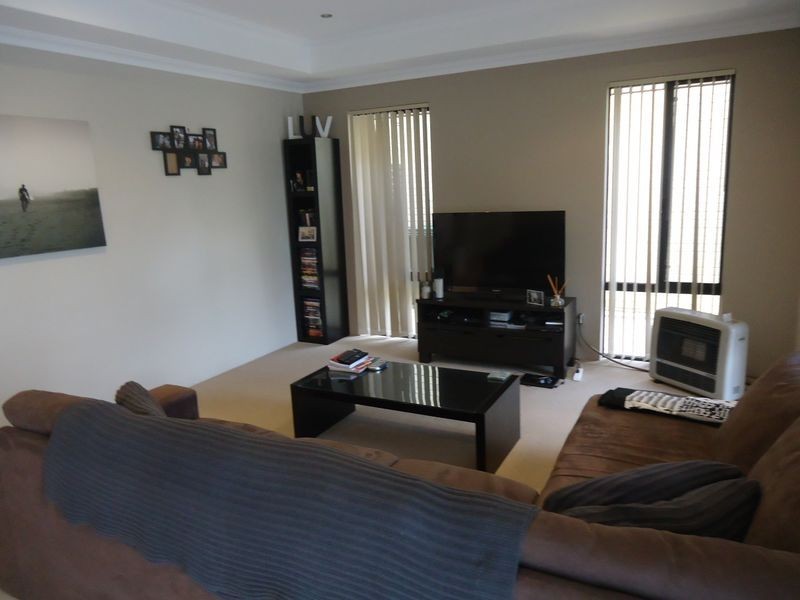 6 Moorhen Green, Dudley Park WA 6210