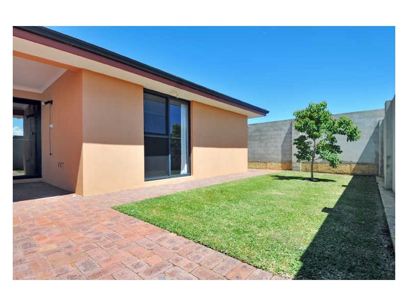 15 Paperbark Way, Wannanup WA 6210