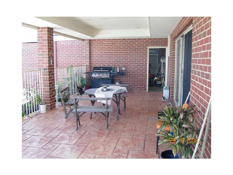2 Oakwood Gate, Meadow Springs WA 6210