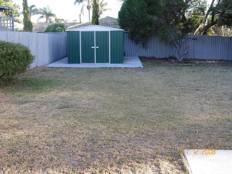 42 Mahogany Drive, Halls Head WA 6210