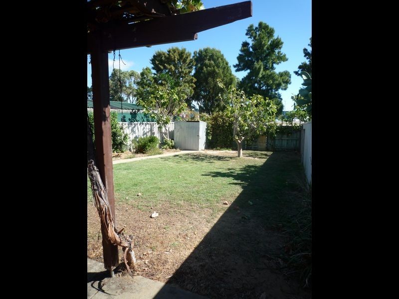 1/6 Canterbury Terrace, Meadow Springs WA 6210