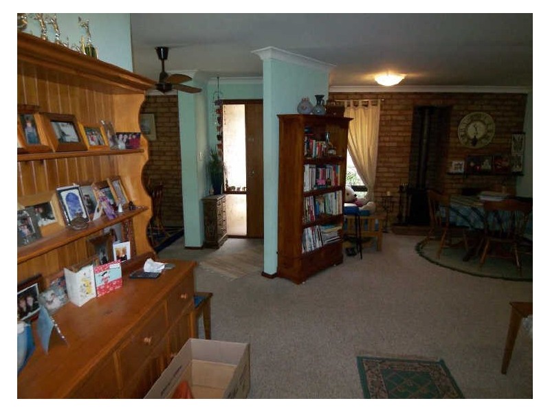 1 Kent Close, Halls Head WA 6210