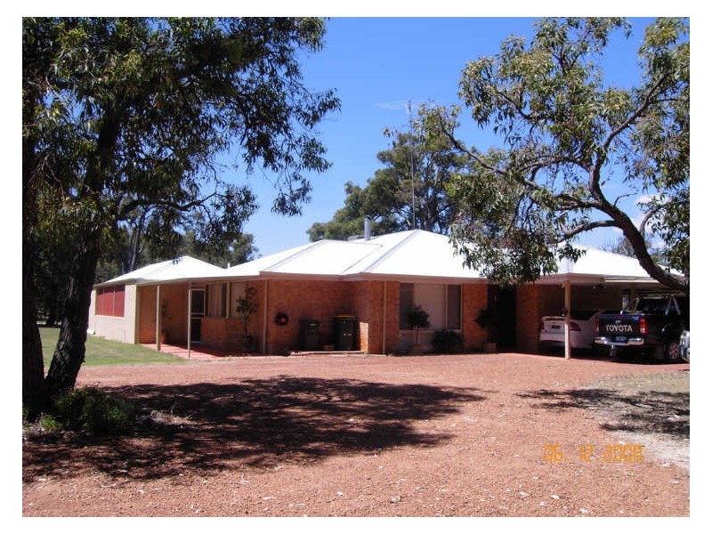 4 Summerhill Drive, Stake Hill WA 6210