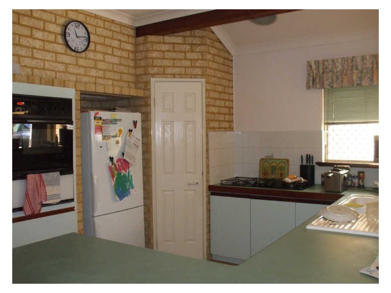 11 Vermont Avenue, Meadow Springs WA 6210