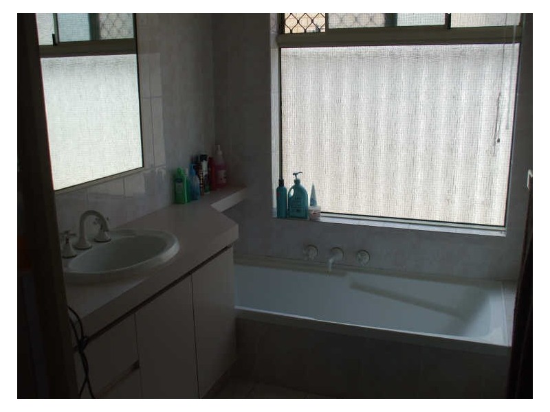 11 Vermont Avenue, Meadow Springs WA 6210