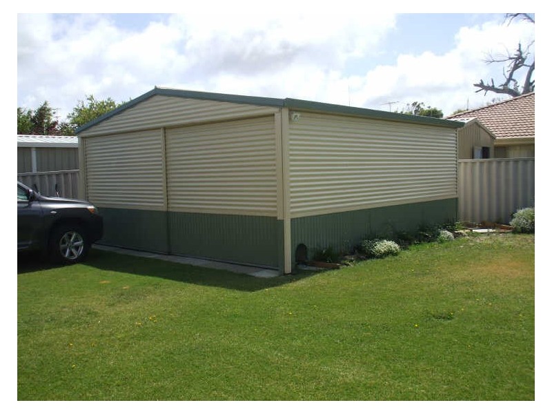 11 Vermont Avenue, Meadow Springs WA 6210