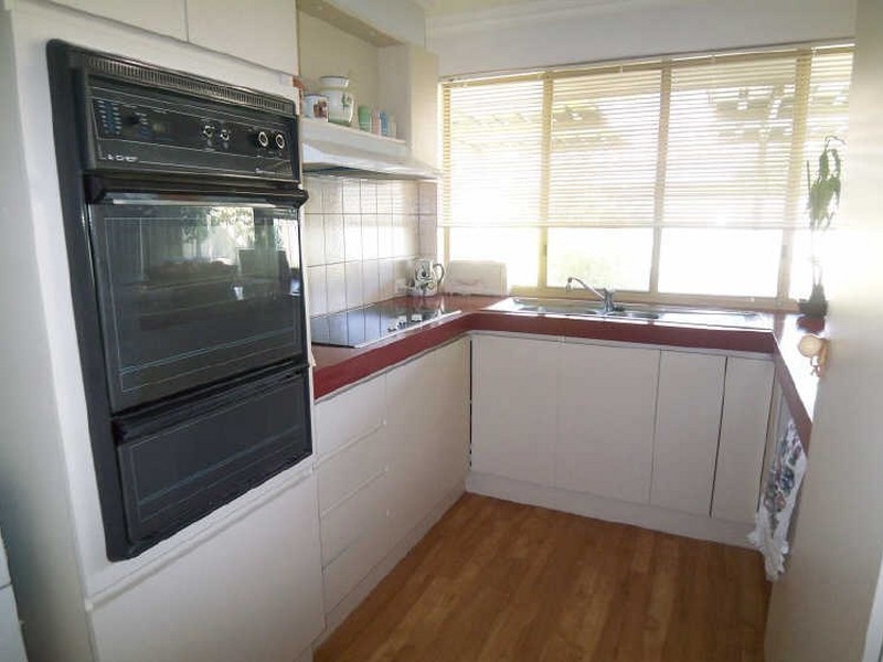 5 Cove Court, Dudley Park WA 6210