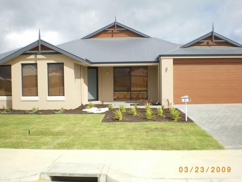 81 Badgerup Avenue, Lakelands WA 6210