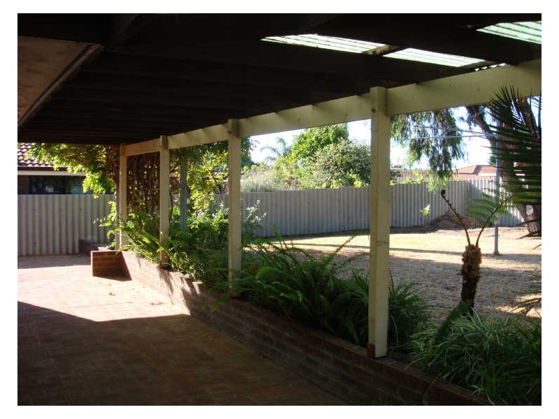 43 Peelwood Parade, Halls Head WA 6210