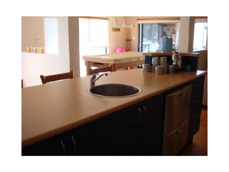 141 Peelwood Parade, Halls Head WA 6210