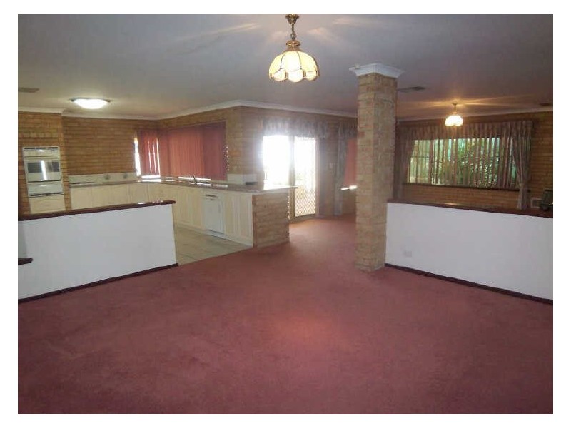 1 Clipper Way, Halls Head WA 6210