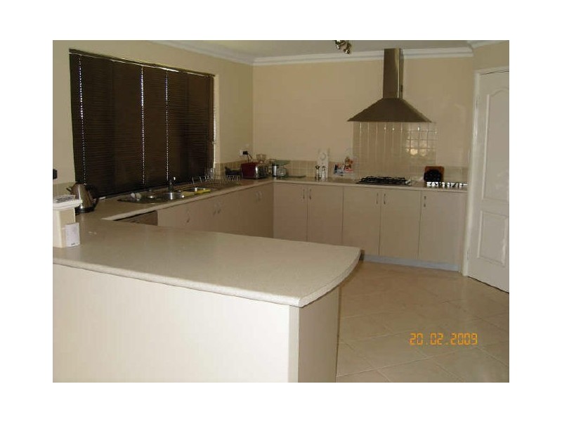 18 Tranquility Way, Halls Head WA 6210