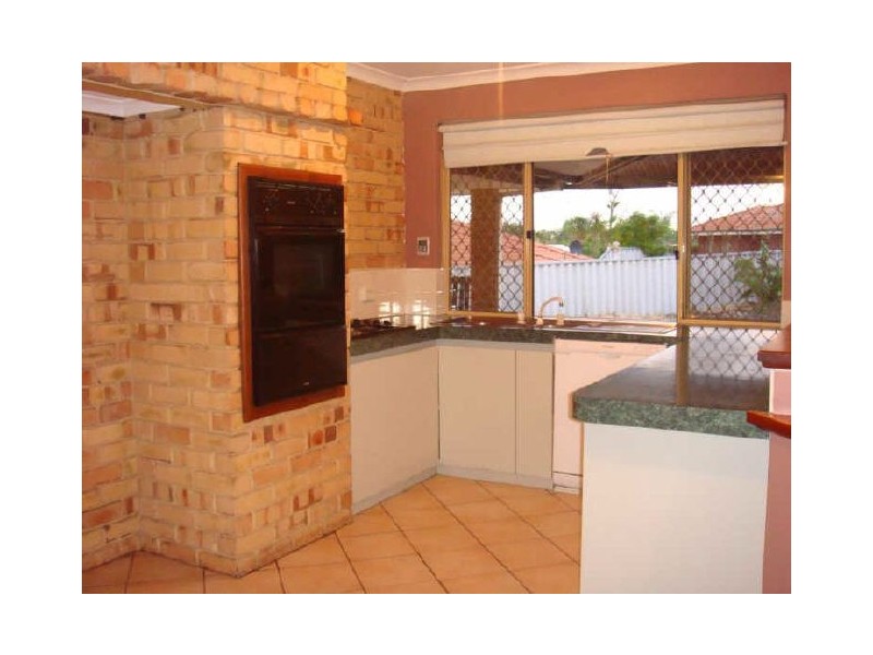 9 Coppercups Avenue, Halls Head WA 6210