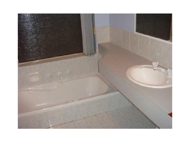 9 Coppercups Avenue, Halls Head WA 6210