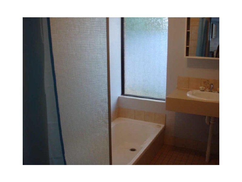 8 Warbrook Ave, Coodanup WA 6210