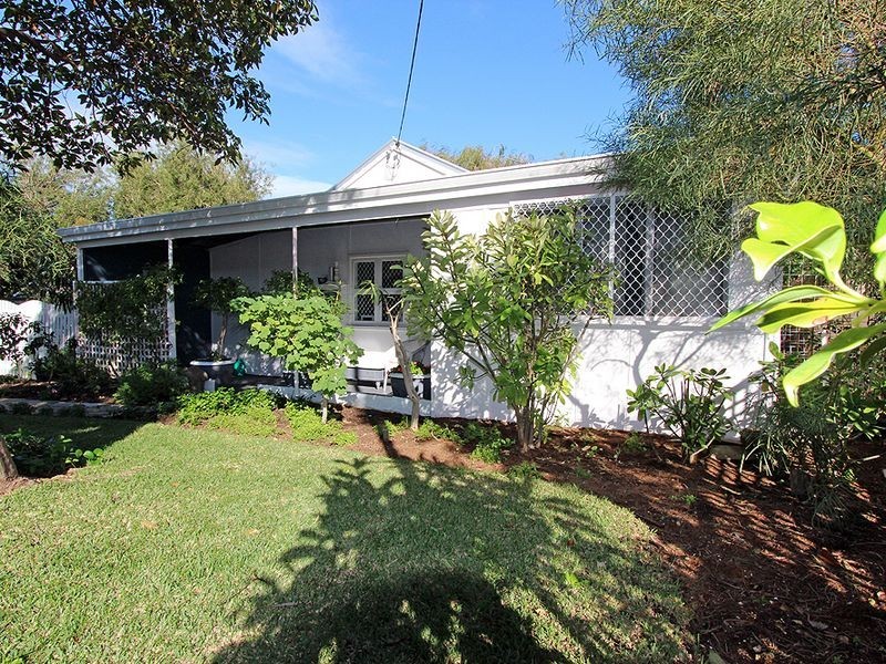 43 Wyeree Road, Mandurah WA 6210