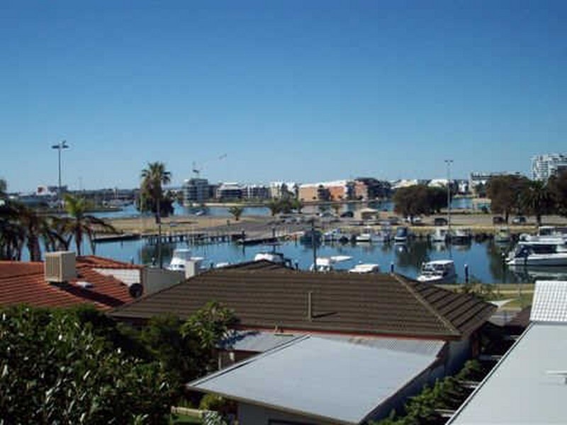 35 Hill Street, Halls Head WA 6210