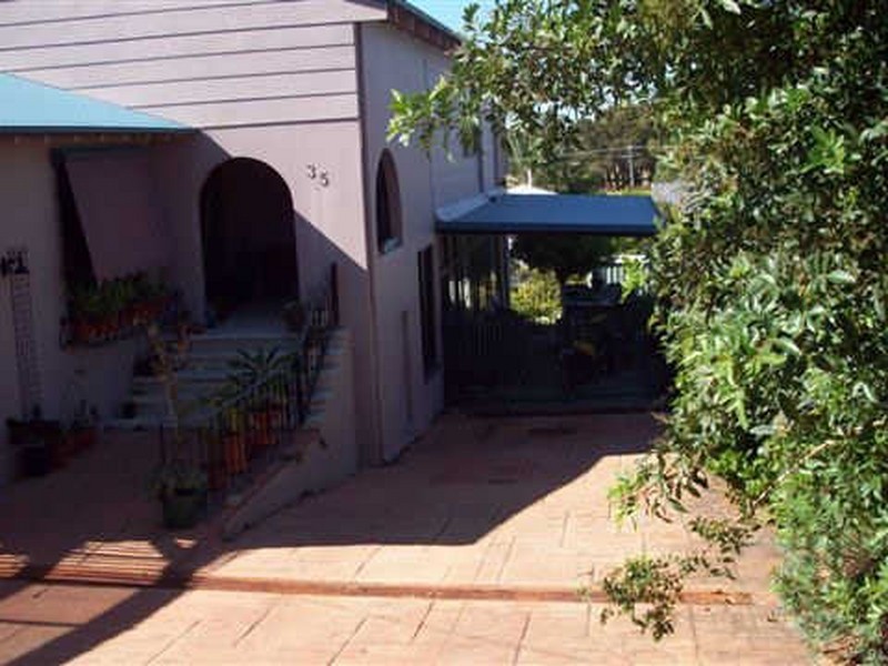 35 Hill Street, Halls Head WA 6210